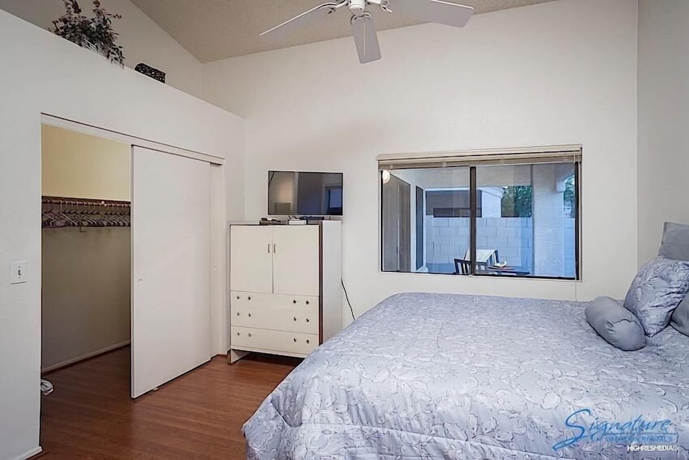Condo, 2 Bedrooms photo 1
