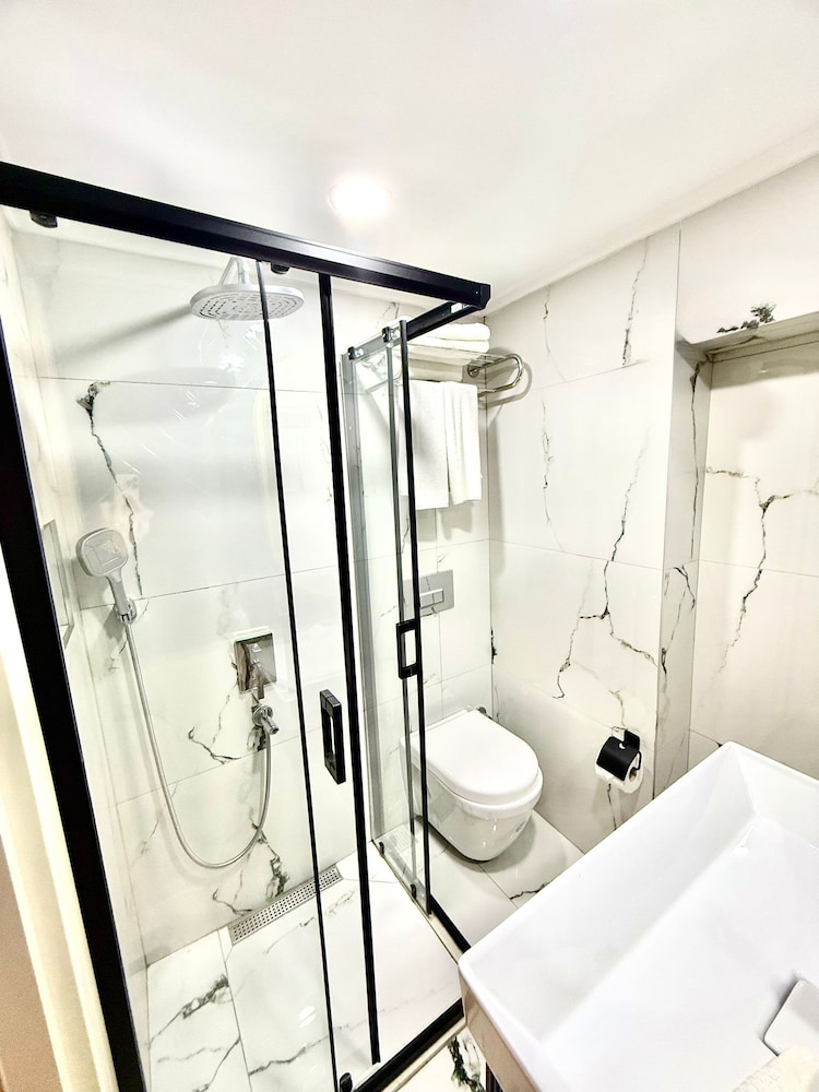 Superior Double or Twin Room photo 3