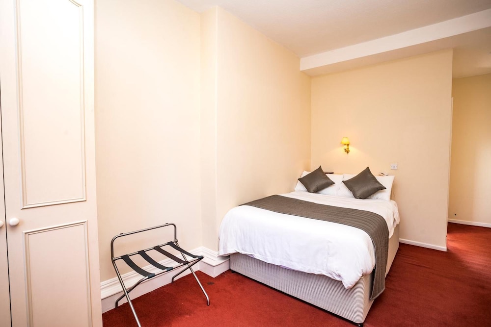 Standard Double Room, Ensuite - Photo 4