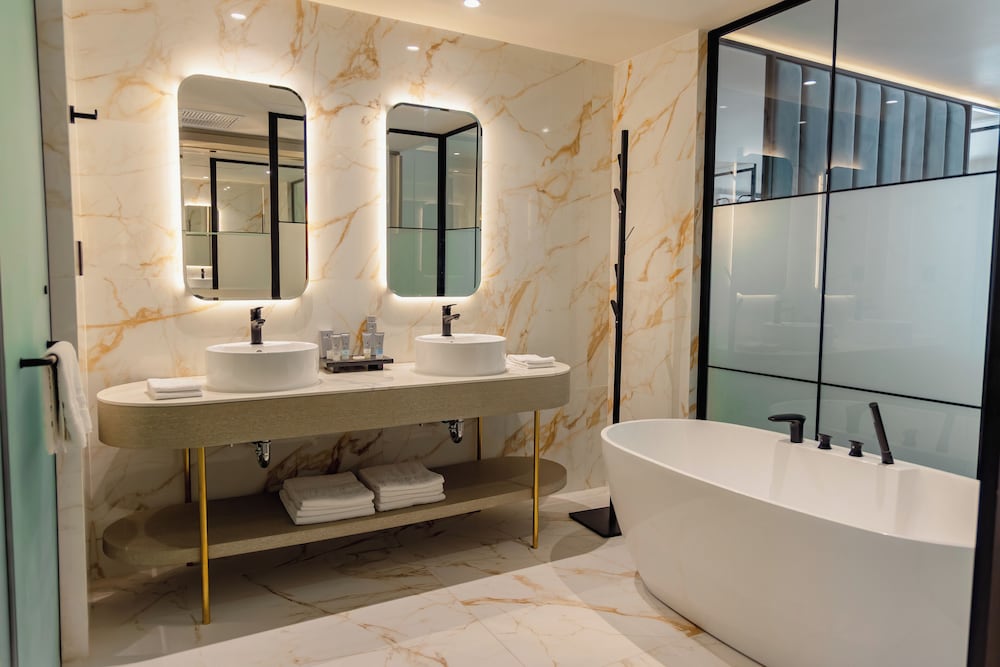 Platinum Suite Plunge Pool - Photo 7