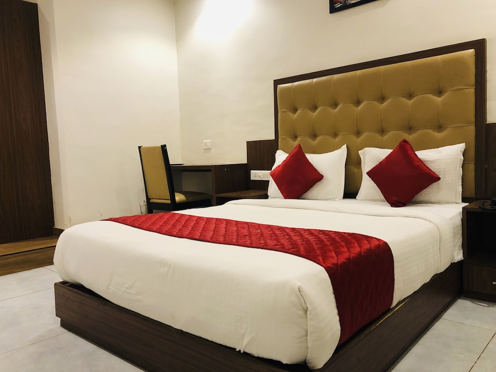 Deluxe Double Room - Photo 1
