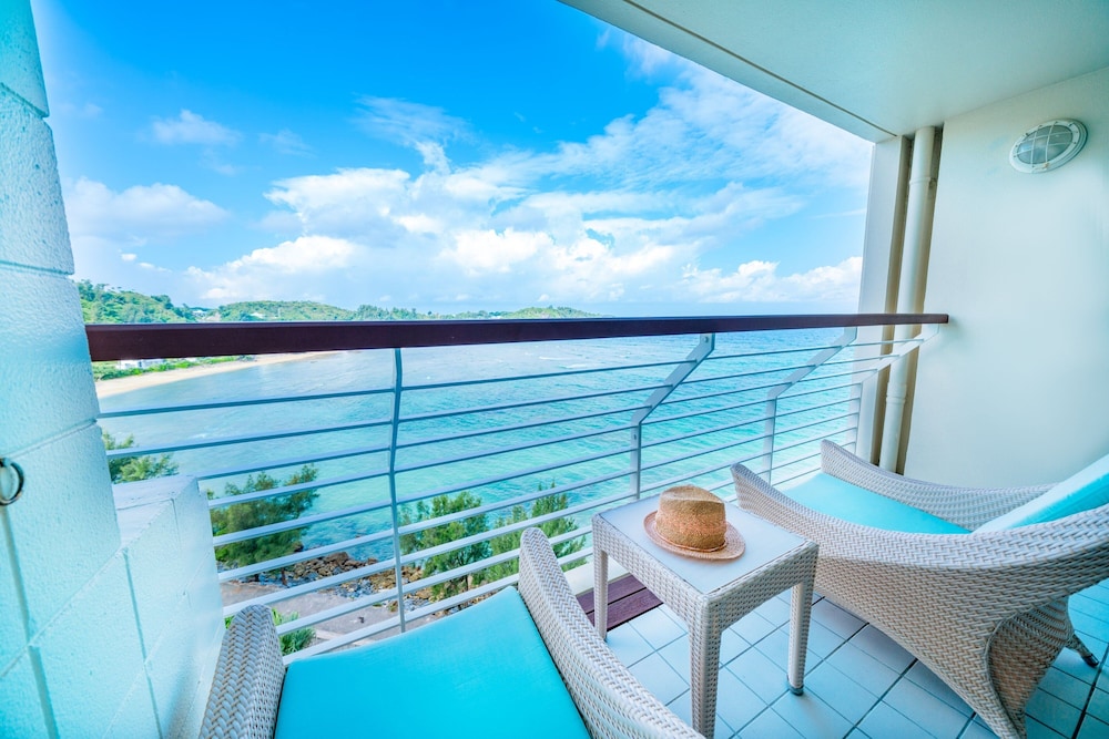 Superior Twin Coast View, Government Rate Plan- Id Required - Photo 4