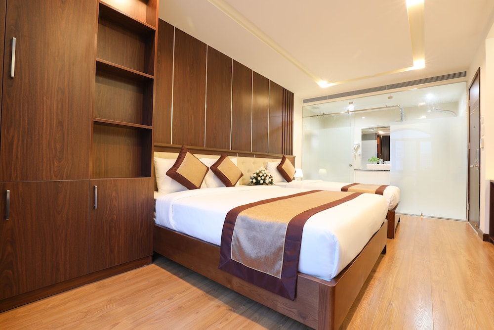 Family Triple Room, City View photo 3