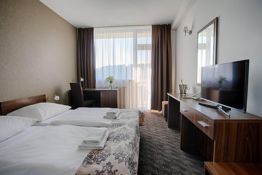 Classic Double Room, City View photo 2