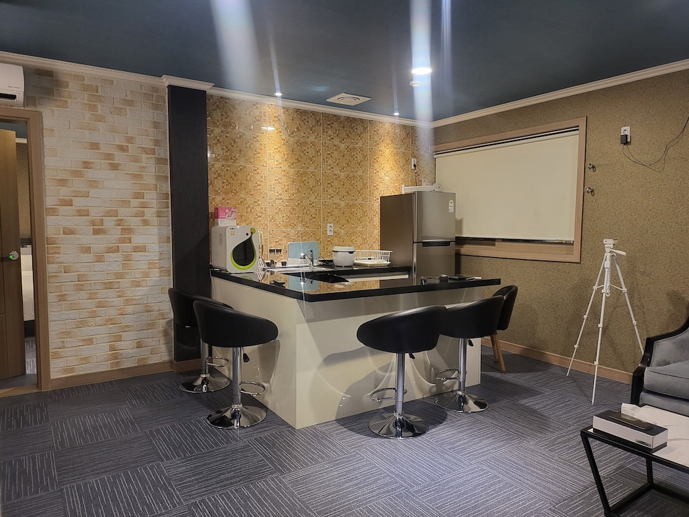 Royal Suite (Cooking, Netflix, Styler, Airpurifier) photo 3