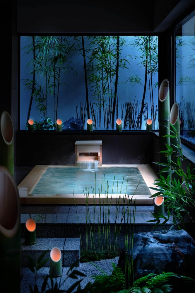 Bamboo Suite Room - Photo 9