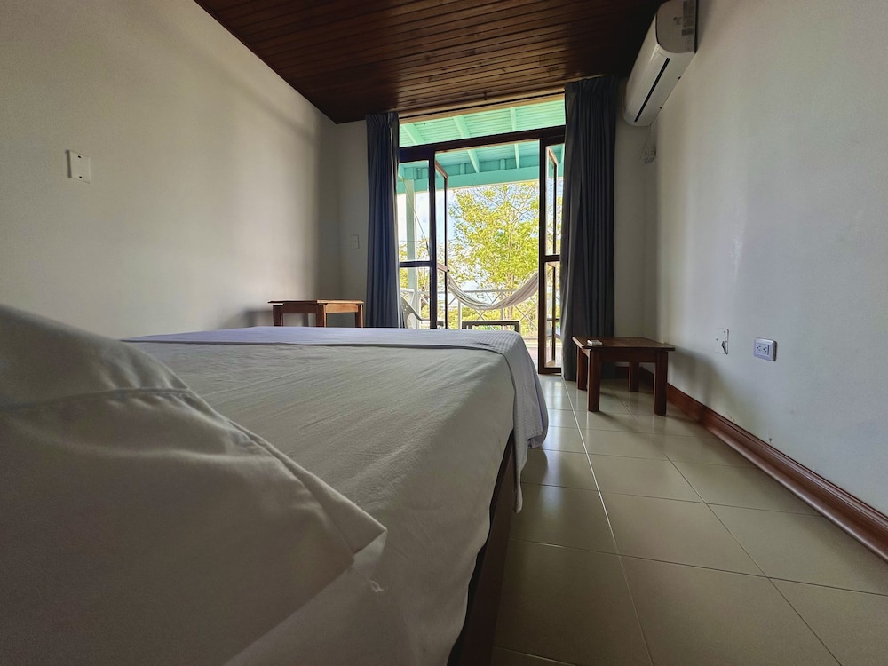 Basic Triple Room, Multiple Beds, Accessible photo 1