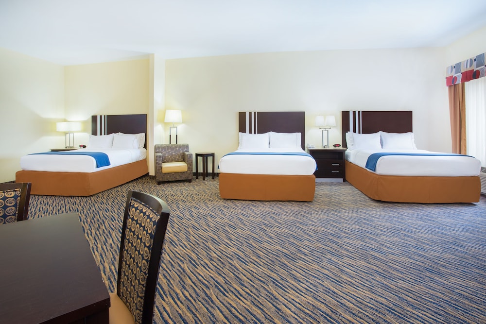 Suite, Multiple Beds - Photo 2