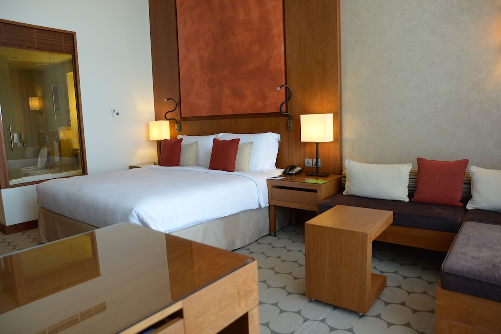Deluxe Room, 1 King Bed, Accessible (Plaza View) photo 2