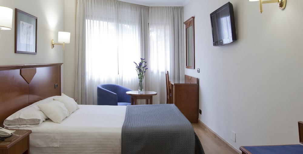Double Room Single Use, 1 Twin Bed photo 2