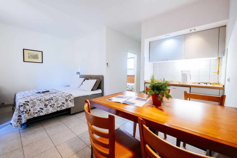 Essential One-Bedroom Apartment for 2+2 persons