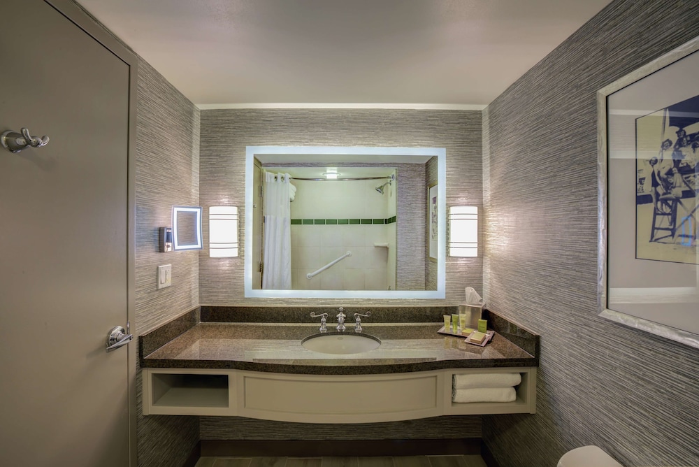 Superior Room, 2 Double Beds, Partial Ocean View - Photo 6