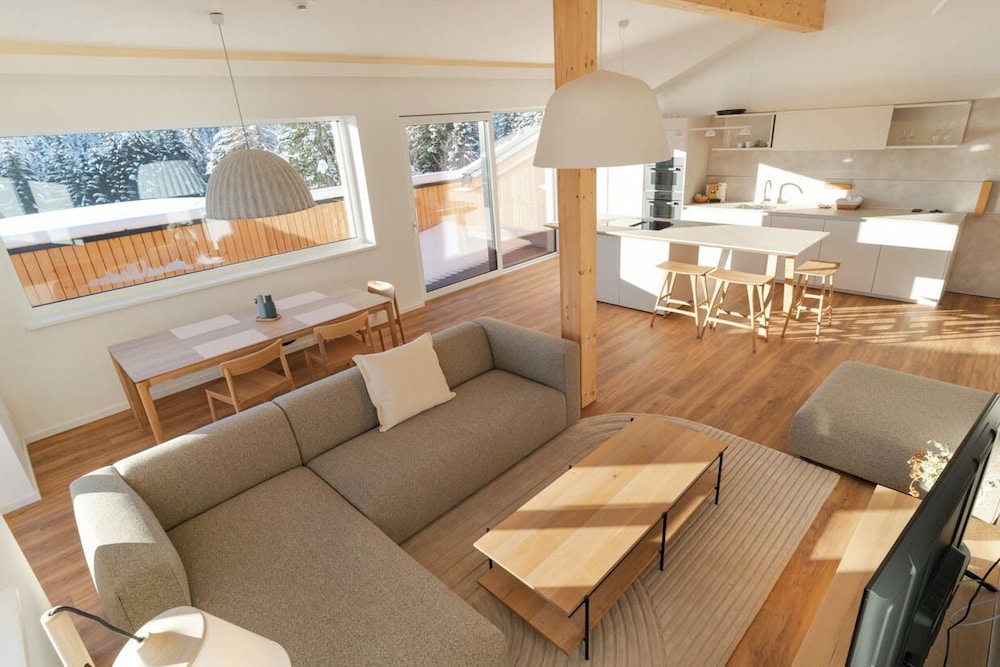 Comfort Penthouse, Balcony, Mountain View