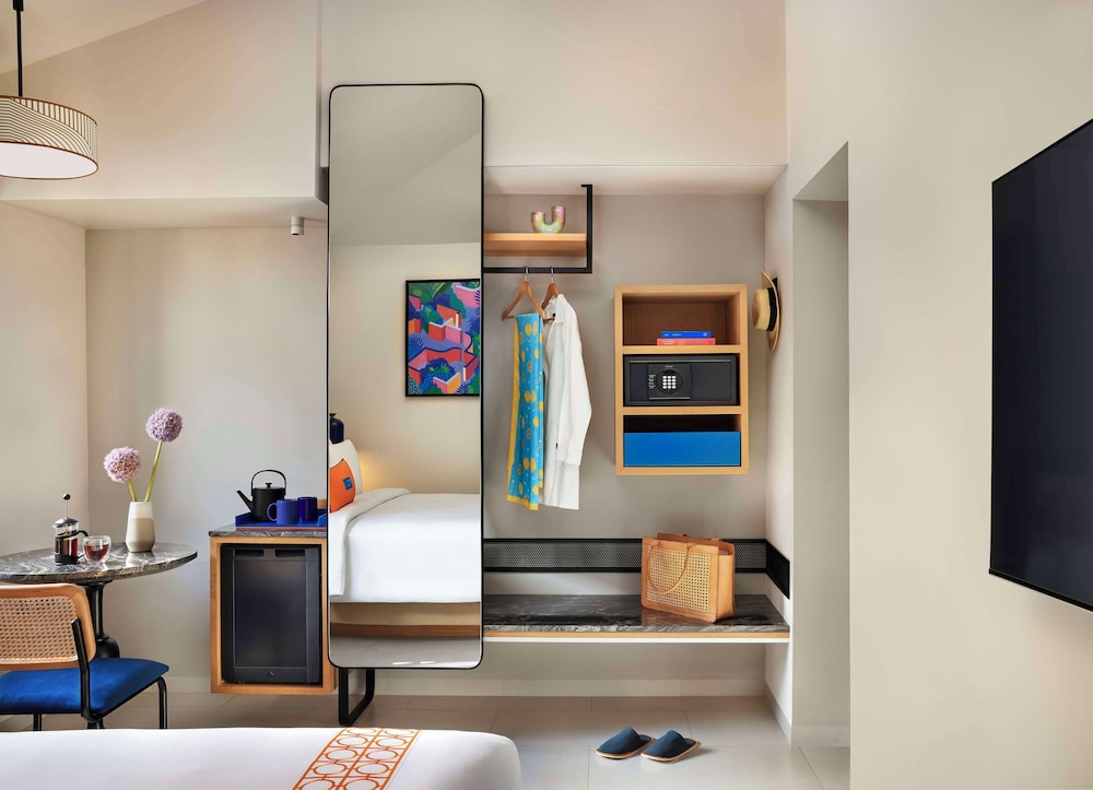 Twin Room with Balcony and Pool View - Complimentary Mini Bar Access photo 3