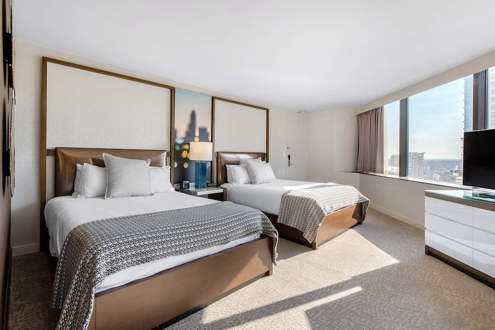 Premier Room, 2 Queen Beds - Photo 2