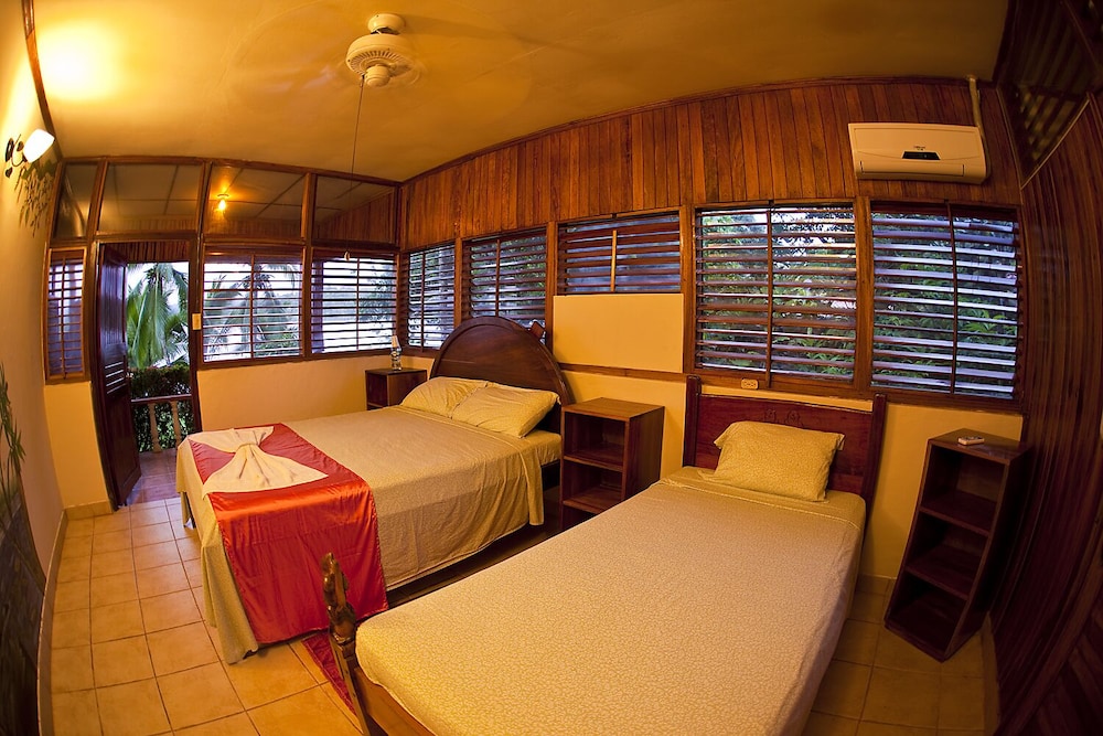 Standard Double Room, Bay View, Oceanfront photo 3