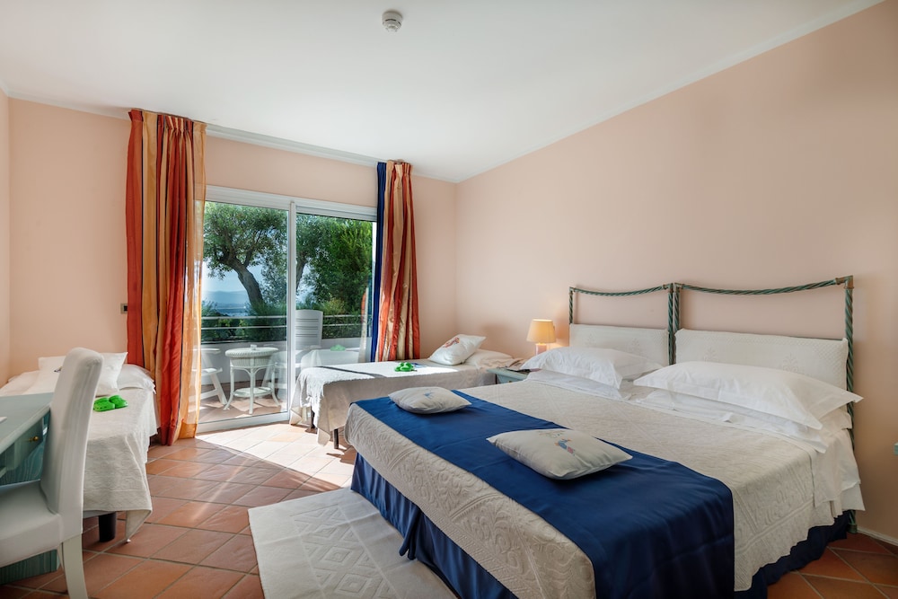 Chambre Confort (2 adults + 2 children)