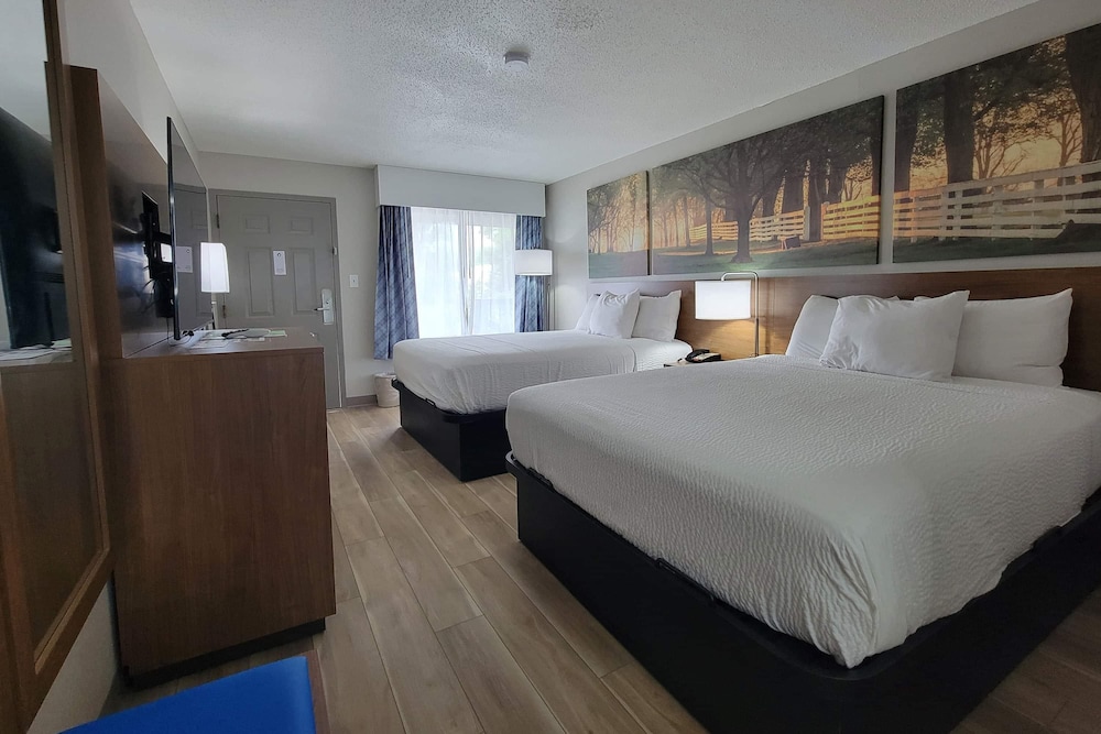 Room, 2 Queen Beds, Non Smoking