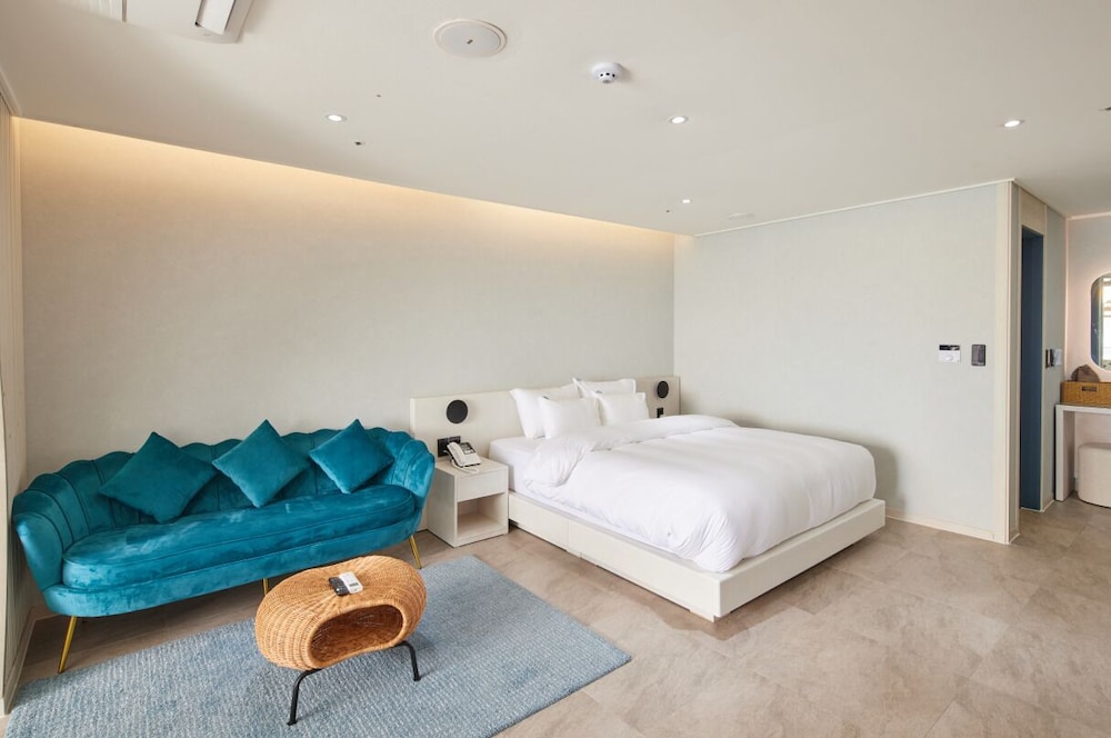 HEMIRION POOL VILLA DELUXE FAMILY (20 PYEONG) photo 1
