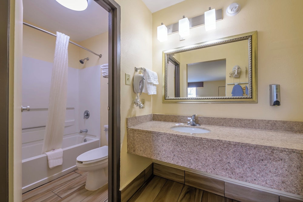 Deluxe Room, 2 Double Beds, Non Smoking
