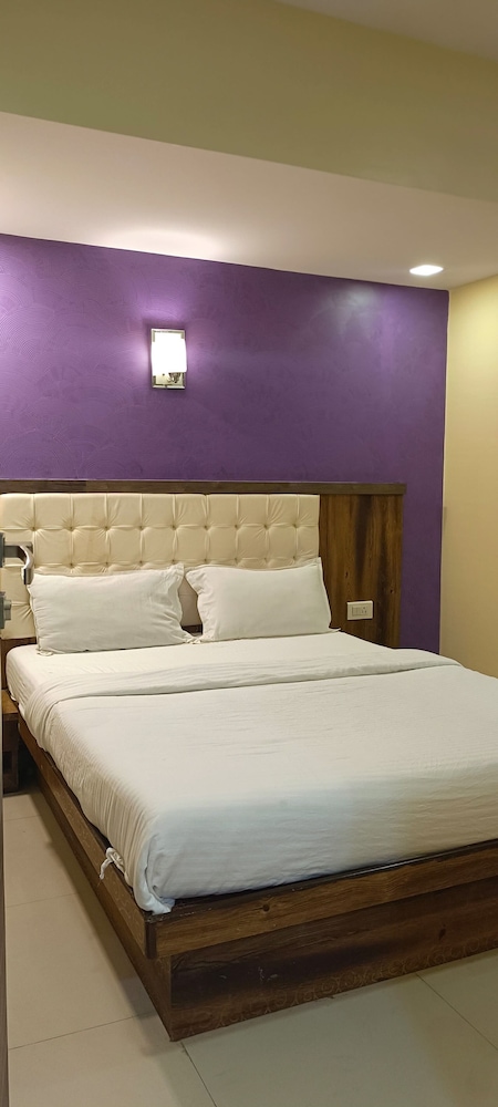 Deluxe Double Room - Photo 15