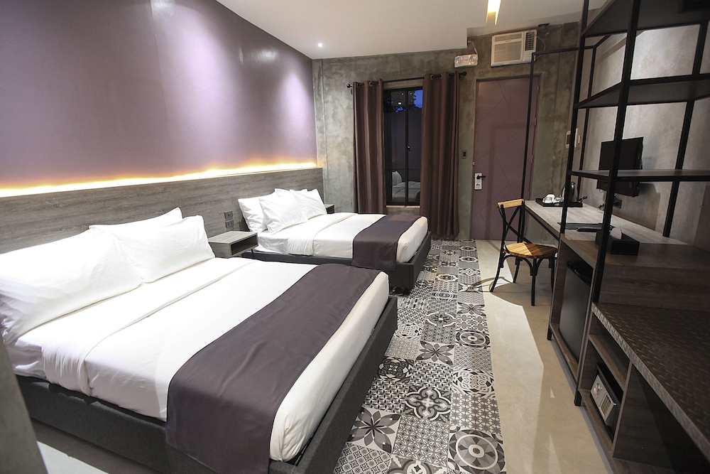 Quadruple Room - Photo 5