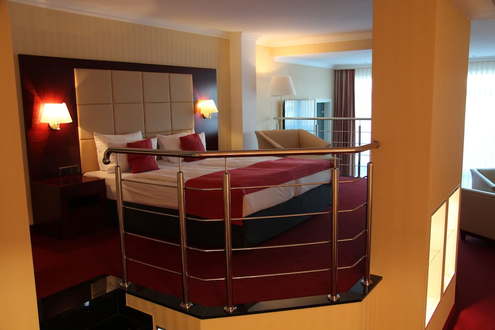 Deluxe Suite photo 2