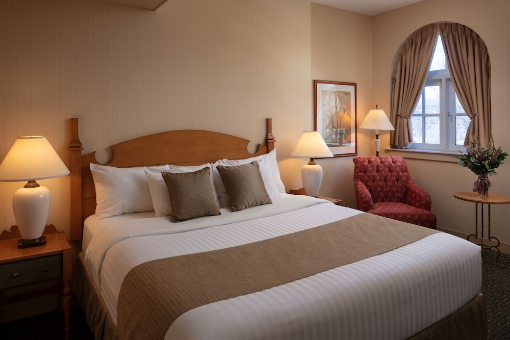 Romantic Room, 1 Bedroom, Jetted Tub, Courtyard View