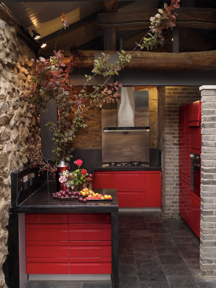 Red Door photo 3