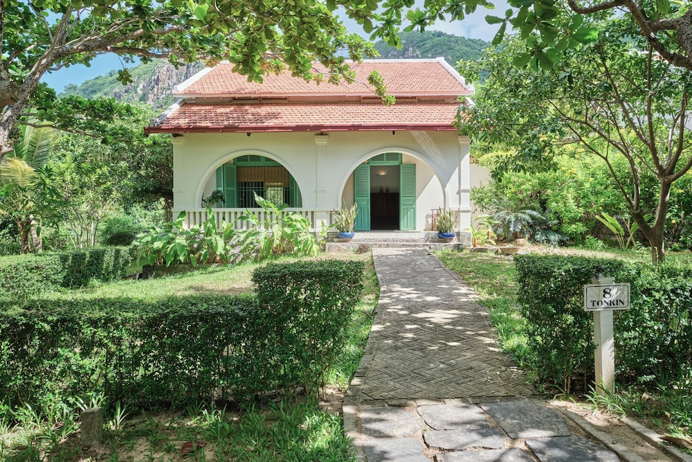 Colonial Villa photo 3
