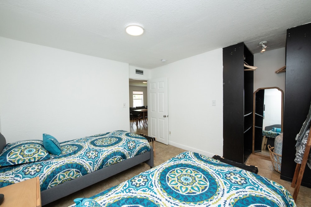 Apartment, 4 Bedrooms, 2 Bathrooms, Ground Floor photo 3