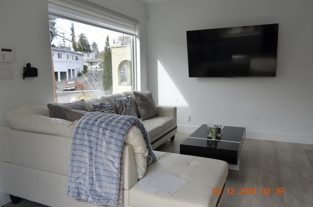 Deluxe House, Ensuite (Townhome #1) photo 3