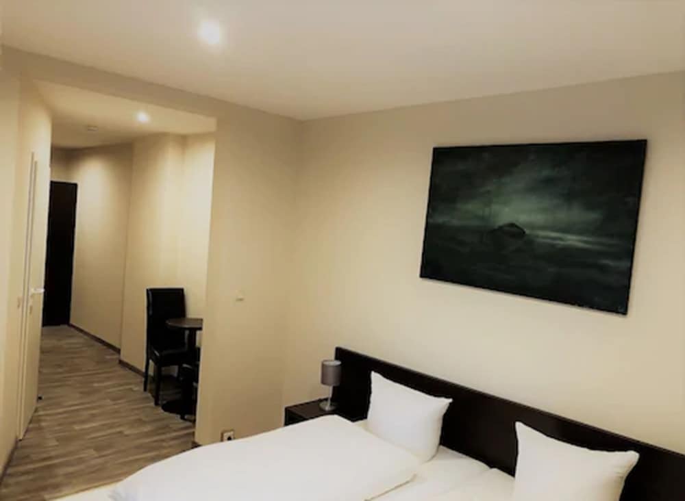 Comfort Double Room with a shower and toilet photo 1
