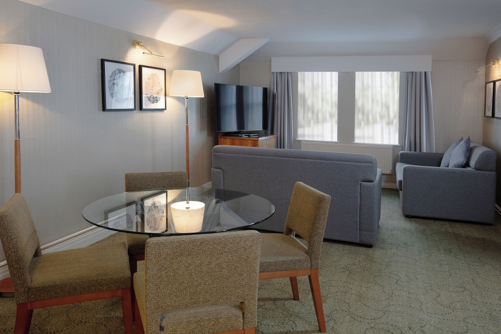 Ambassador Suite - Photo 3