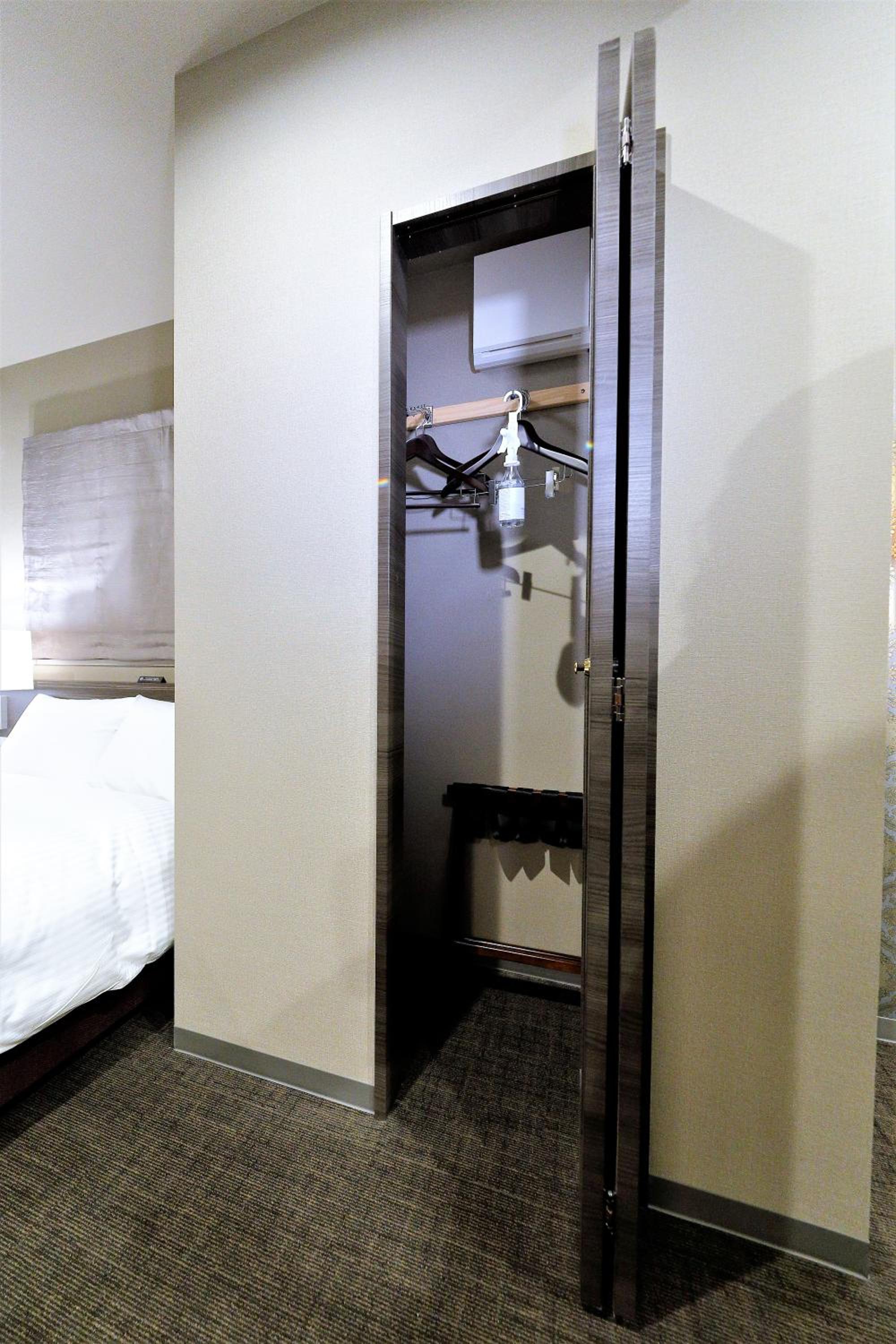 Standard Twin Room - Non-Smoking - Monthly Plan(Cleaning one a week) photo 2