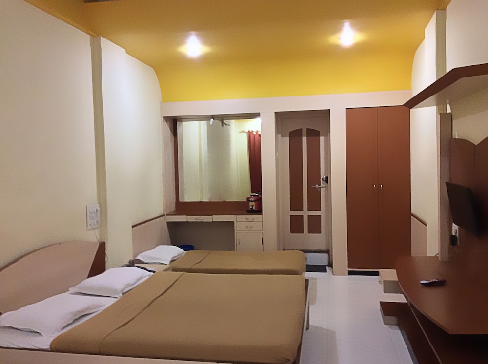 Deluxe Non - AC 3 Bedded
