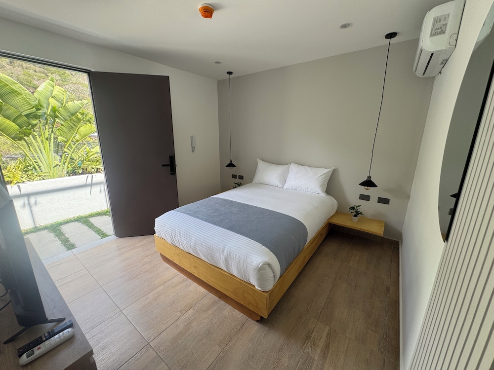 Deluxe Double Room photo 2