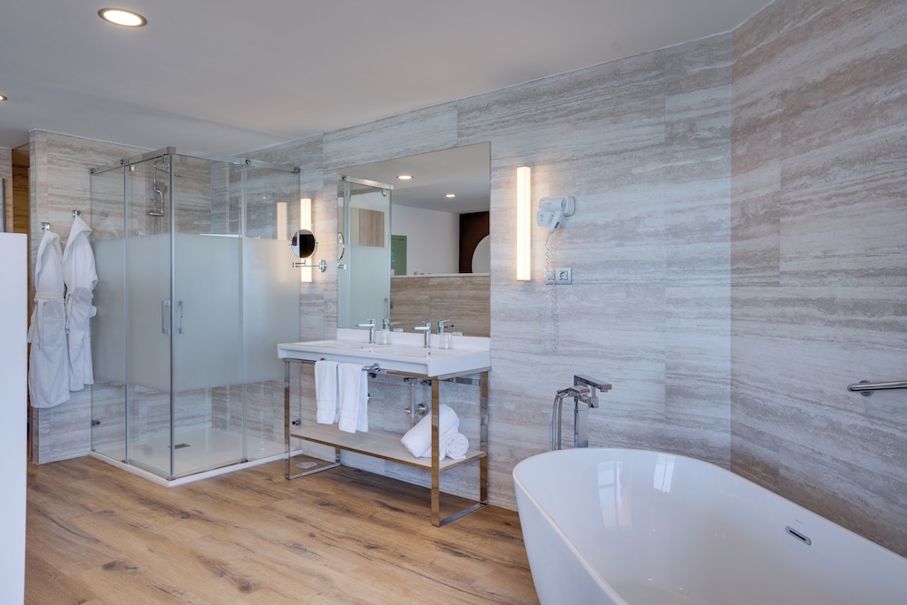 Junior Suite, Terrace, Sea View - Photo 8