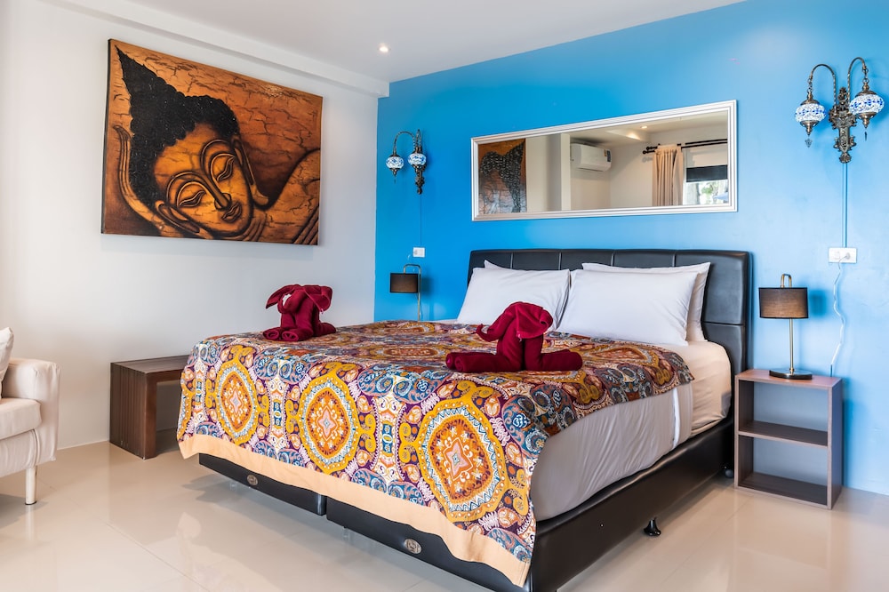 Deluxe Beachfront Room - Photo 4