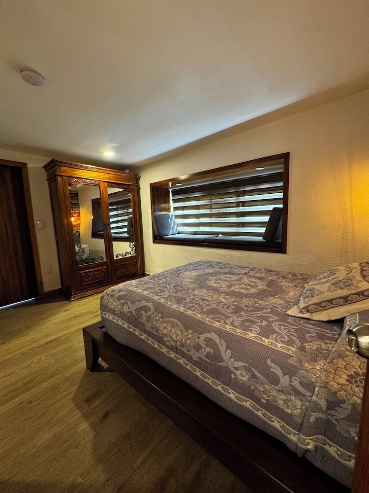 City Double Room, 1 Bedroom photo 2