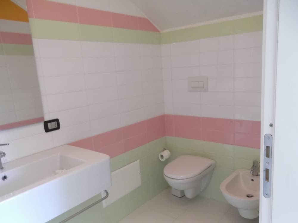 Quadruple Room, Garden View photo 3