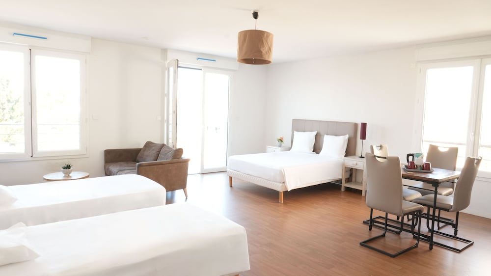 Family Studio, Multiple Beds