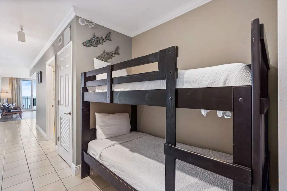 Condo, 1 Bedroom