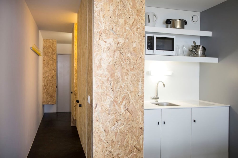 Studio, Ensuite, Mountain View (740) photo 3