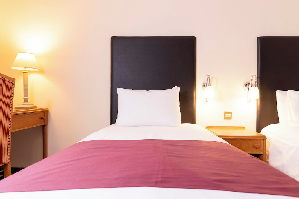 Twin Room - Photo 17