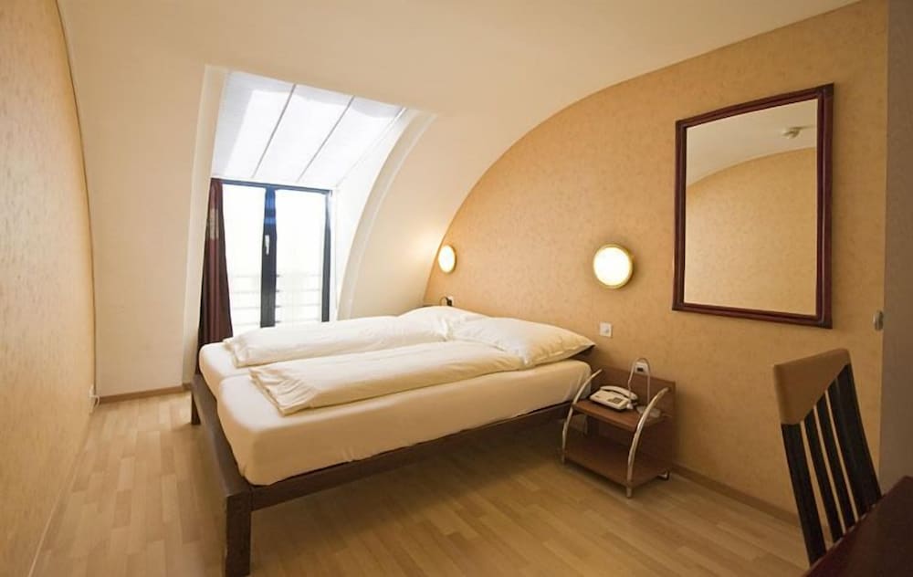 Double Room (Air Conditioning) photo 1