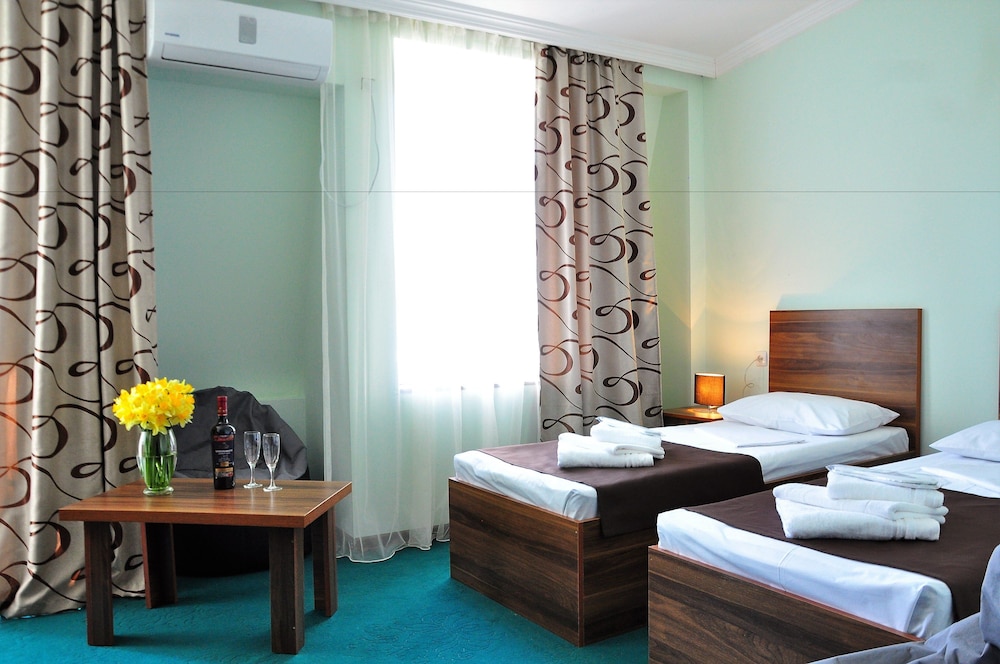 Economy Double Or Twin Room