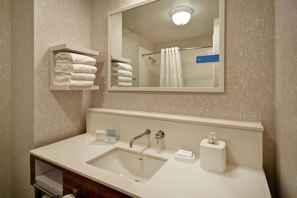 Room, 2 Double Beds, Non Smoking - Photo 7
