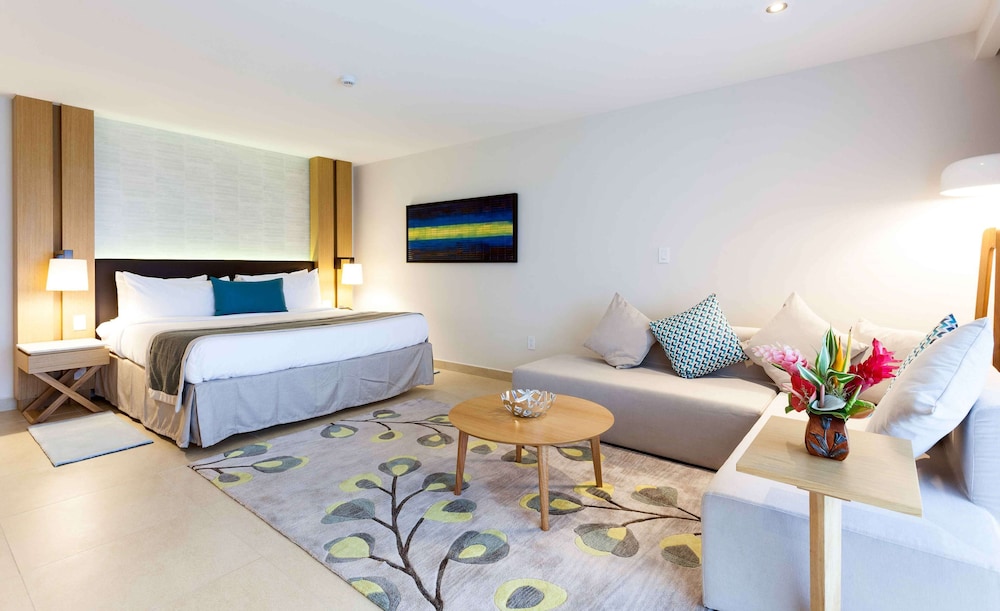 Suite, 1 King Bed, Ocean View (roof Top Butler Suite)