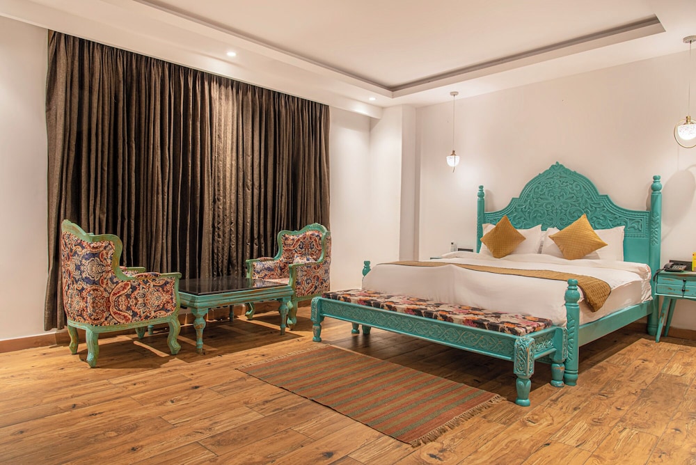 Deluxe Room, No Windows